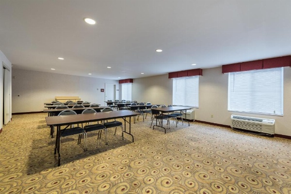 Red Roof Inn Etowah - Athens, TN image 19